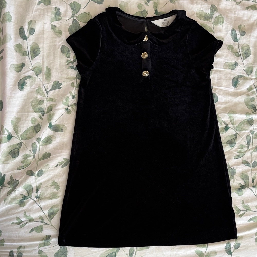 Hirls H&M Black Velvet Dress with Peter Pan Collar and Gold Buttons size 8